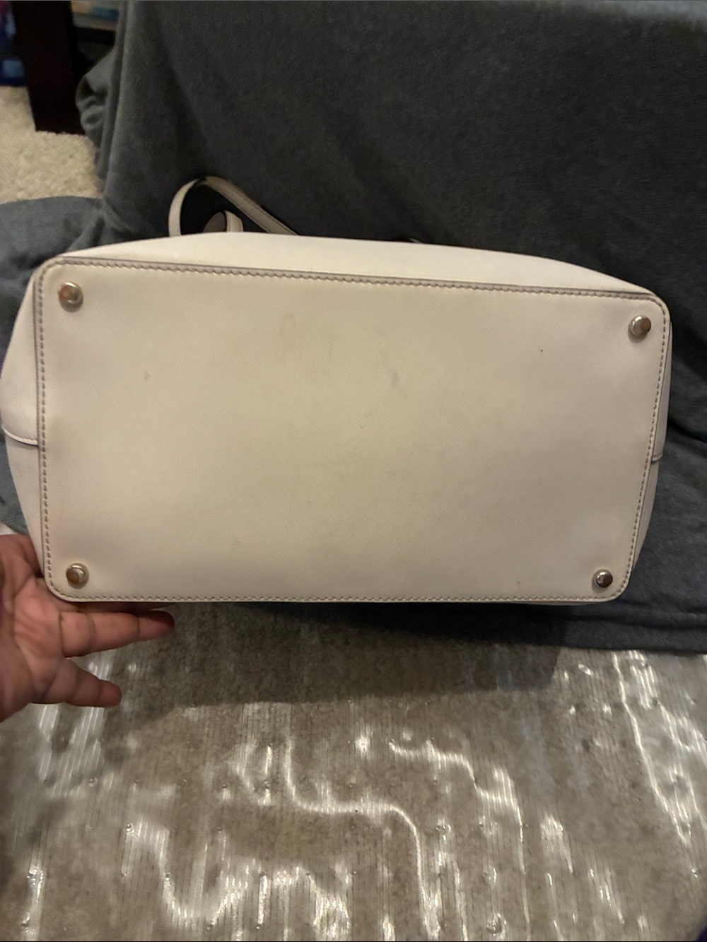 kate spade blush pink tote with gold logo call out peeling on handles - Picture 6 of 9